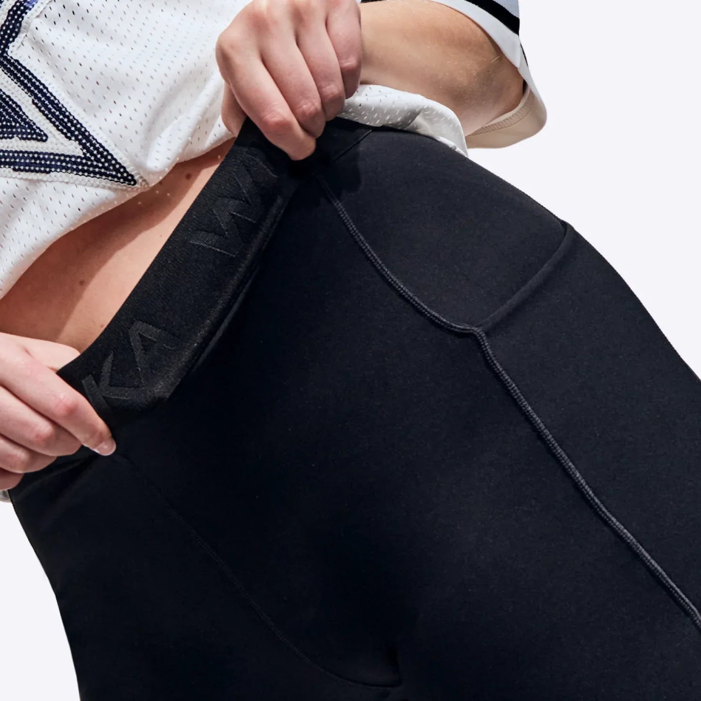 wuka-perform-cycling-shorts-detail-image